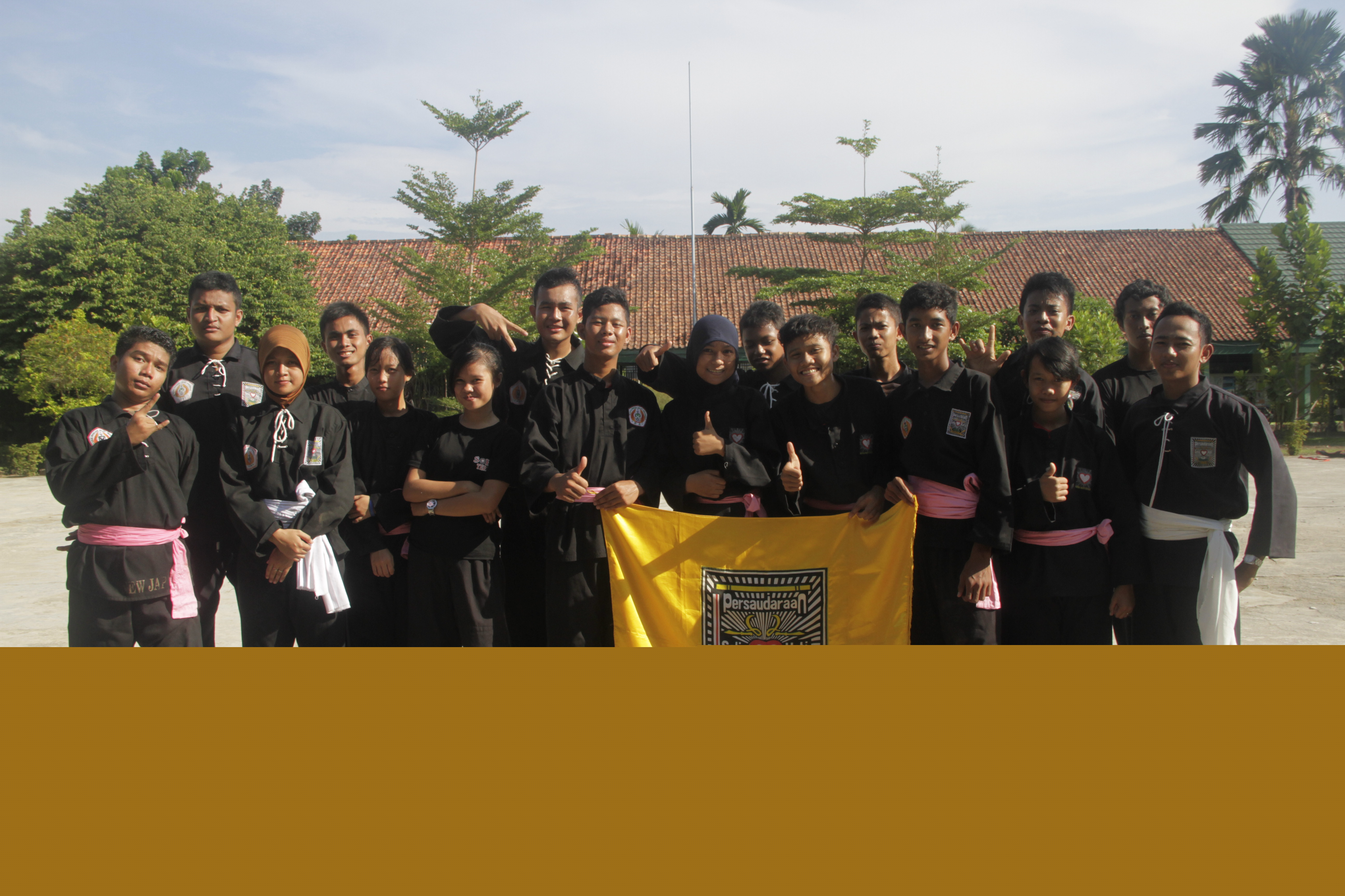 Follow &nbsp; PEMALI – Dua belas siswa Persaudaraan Setia Hati Terate (PSHT) Rayon SMA 1 Pemali, mengikuti tes kenaikan tingkat dari sabuk polos ke jambon, [&hellip;]